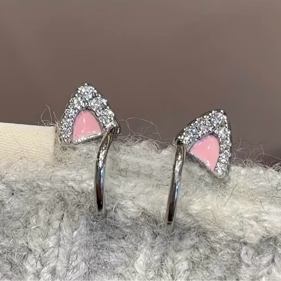 Cat Ear Ear Cuff - Picture 4 of 5